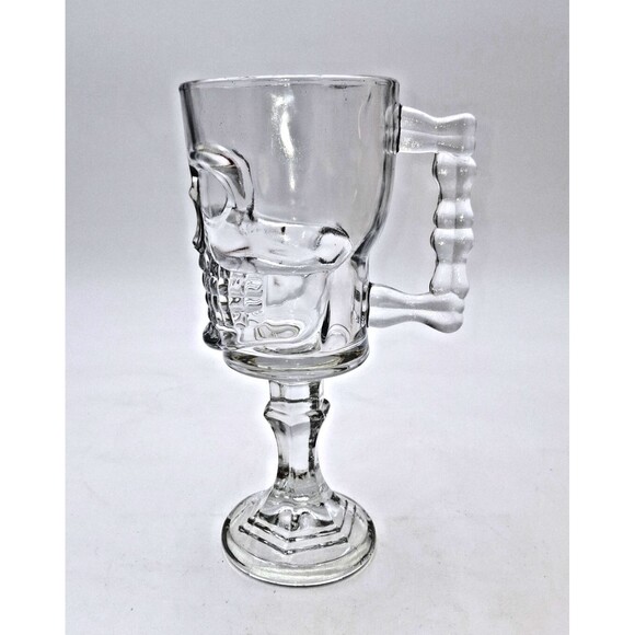 Artland Skull Glass Pirate's Goblet Mug 17 oz Beverage Mug Spooky Theme - Picture 2 of 11
